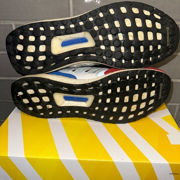 Adidas Ultra Boost ~ Red White and Blue Men's Size 13 Running Shoes - Picture 5 of 6